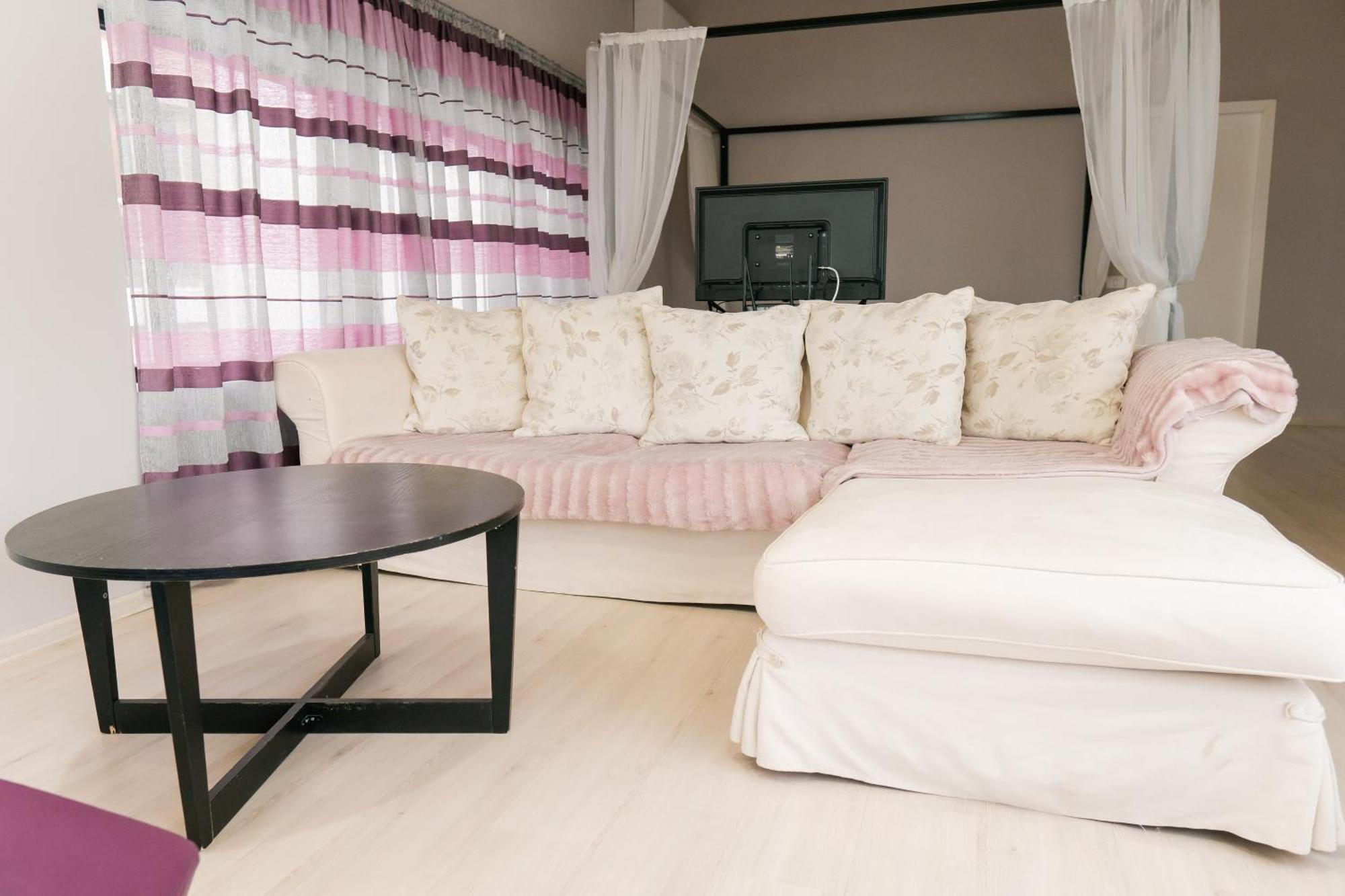 Chic Studio Bucharest Room photo